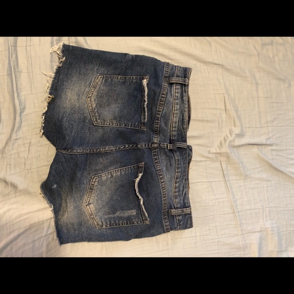 Denim shorts - Picture 4 of 6